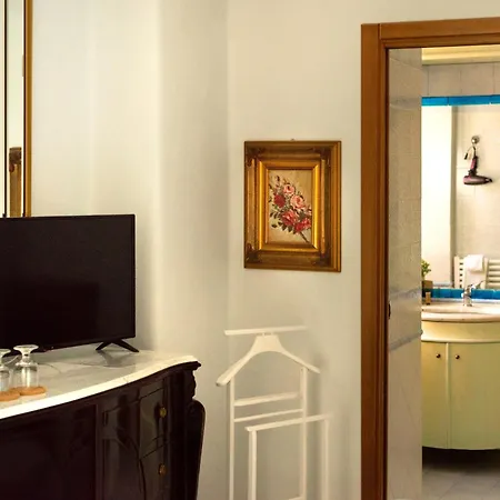 לינה וארוחת בוקר La Finestra Sul Mare 4*