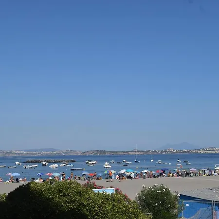 Bed & Breakfast La Finestra Sul Mare 4*