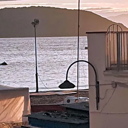 La Finestra Sul Mare Bed and breakfast Isquia