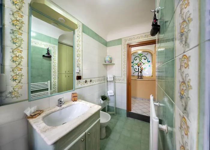 La Finestra Sul Mare 住宿加早餐酒店 伊斯基亚