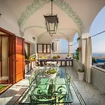 La Finestra Sul Mare 住宿加早餐酒店 4*